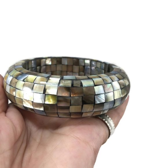 Mother of Pearl Bangle Bracelet - Picture 3 of 3